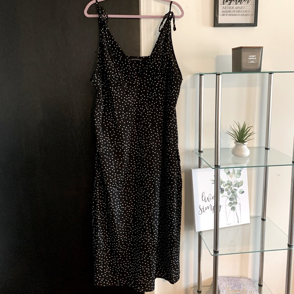 Pretty Little Thing Polka dot dress (3x)